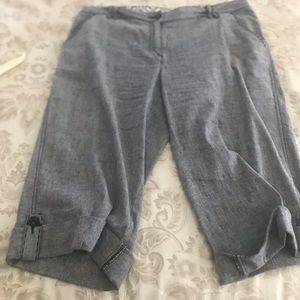 WHBM capris